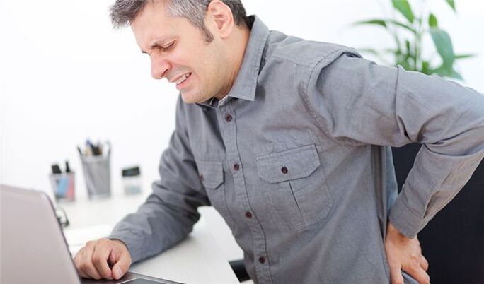 đau lưng với hoại tử xương